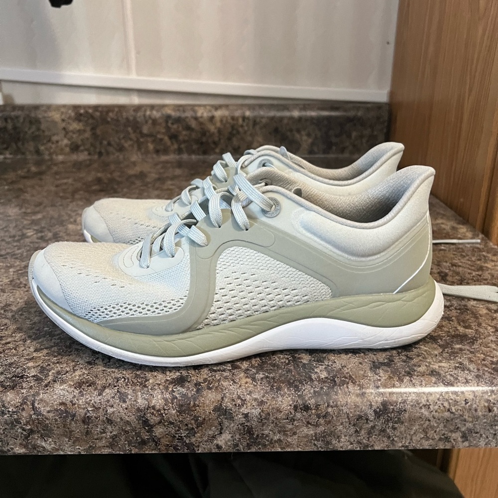 Lululemon Chargefeel Low Women's Workout Shoe